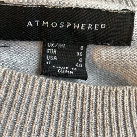 ATMOSPHERE💫 Women’s Light Gray Thin Knit Cropped Long Sleeve Sweater - Picture 5 of 6